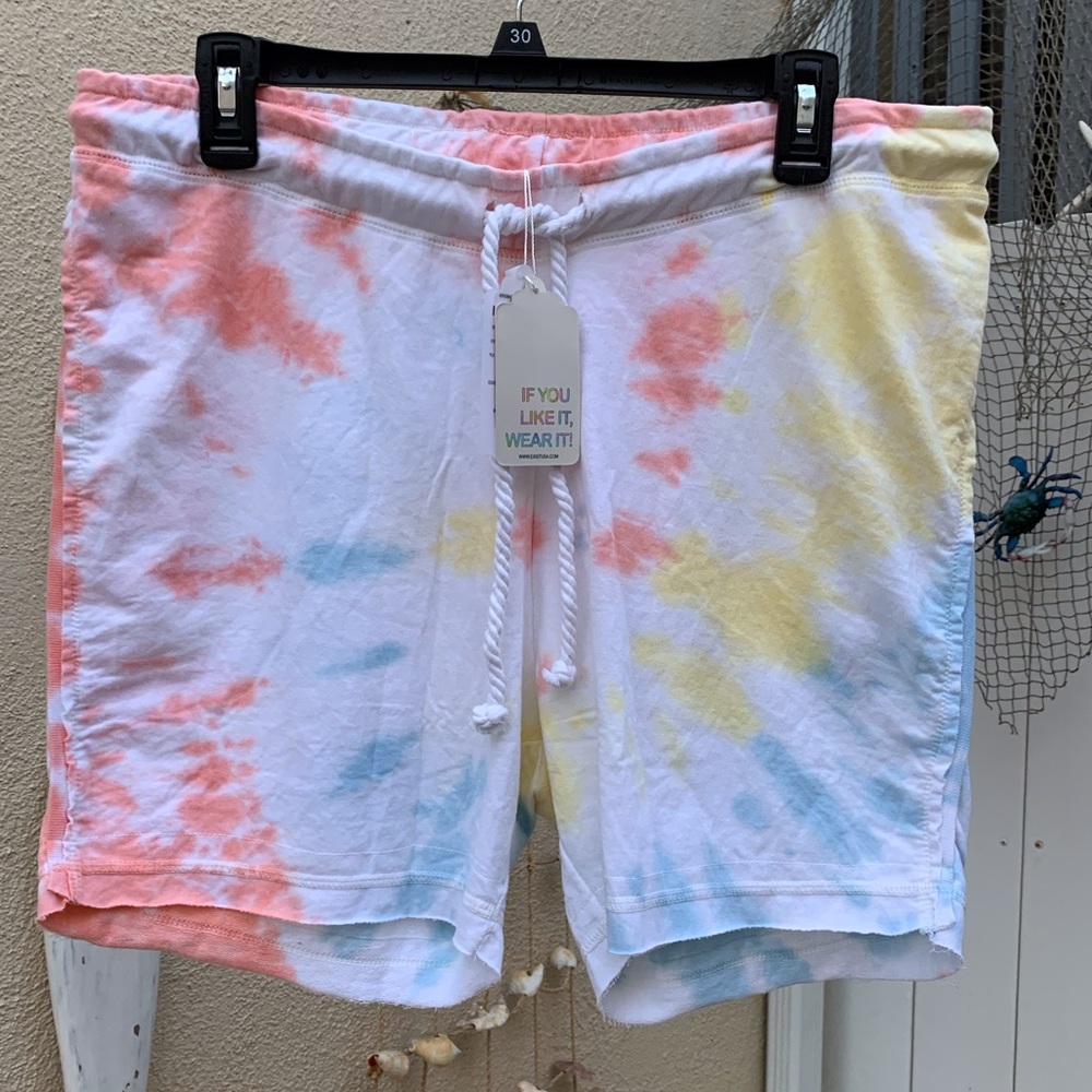 Dreamsickle tie dye shorts NWT